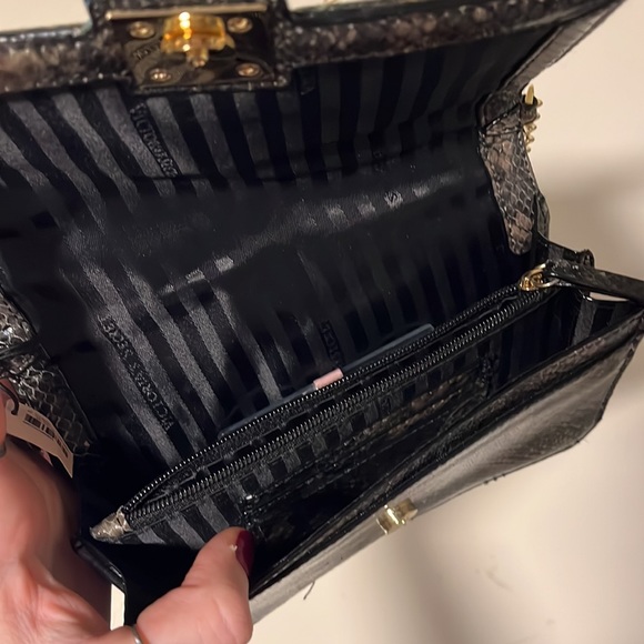 Victoria Secret Purse/Crossbody bag - Picture 3 of 5